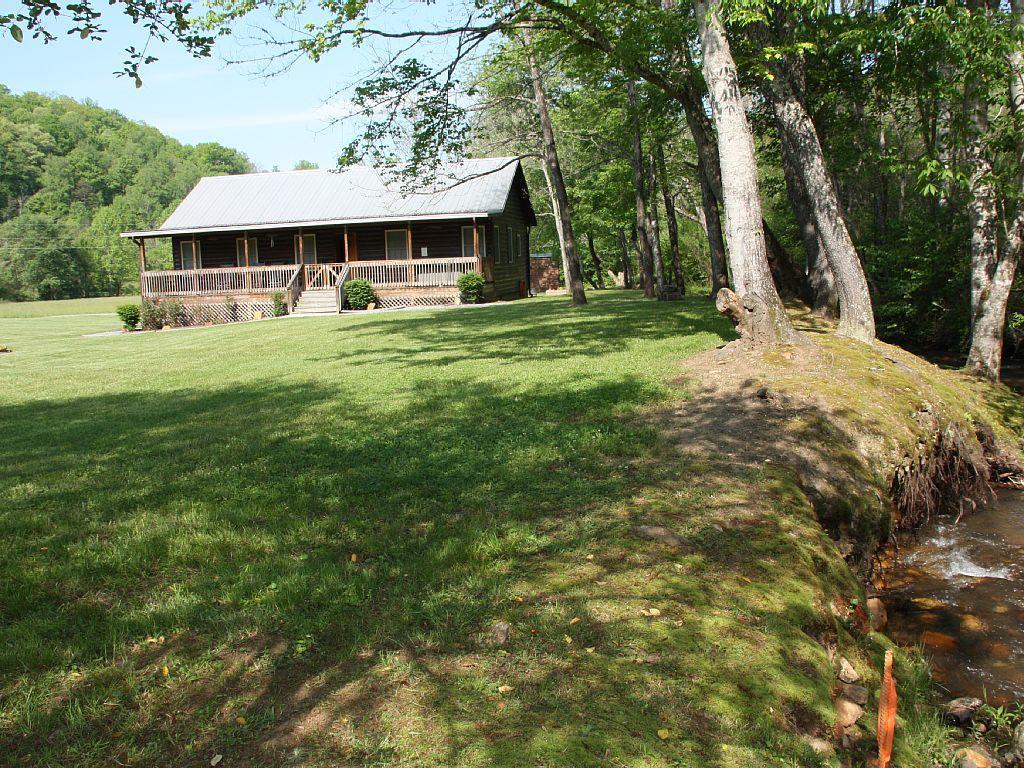 Villa Climbing Bear Creekside Cabin à Whittier Extérieur photo